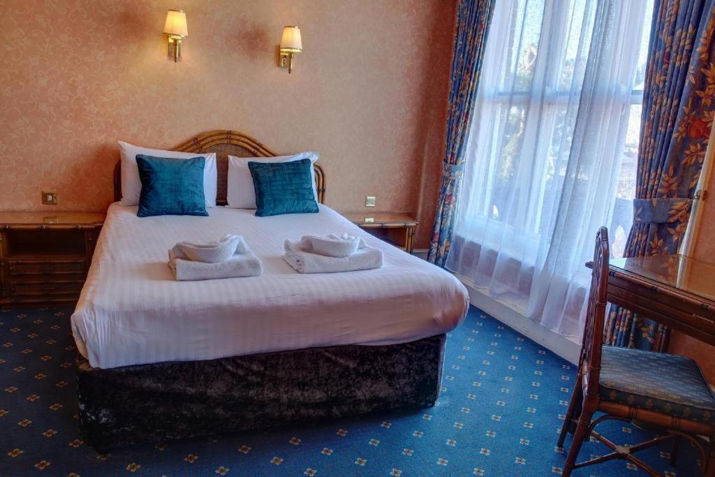 The Orwell Hotel Felixstowe Esterno foto