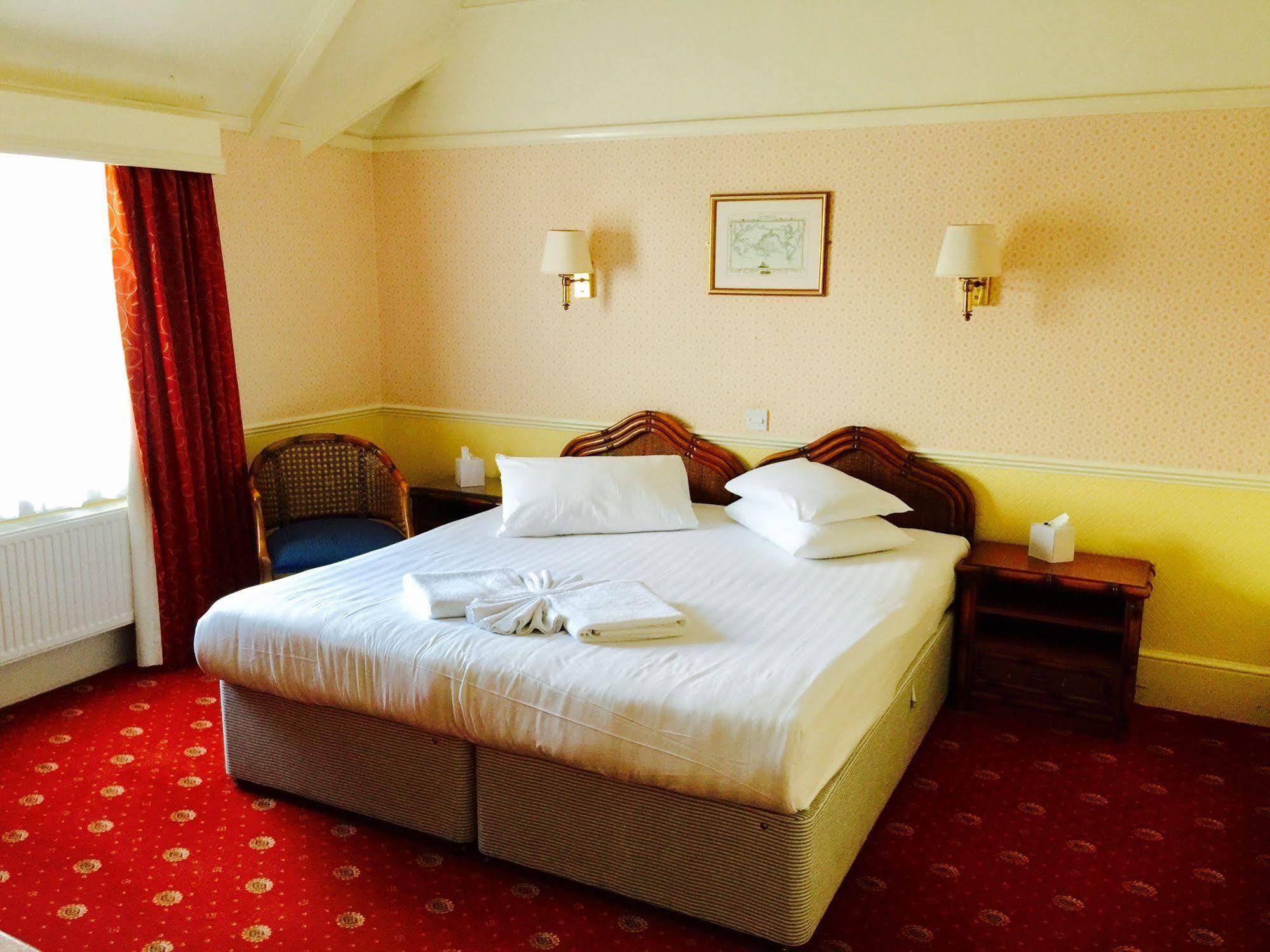 The Orwell Hotel Felixstowe Esterno foto