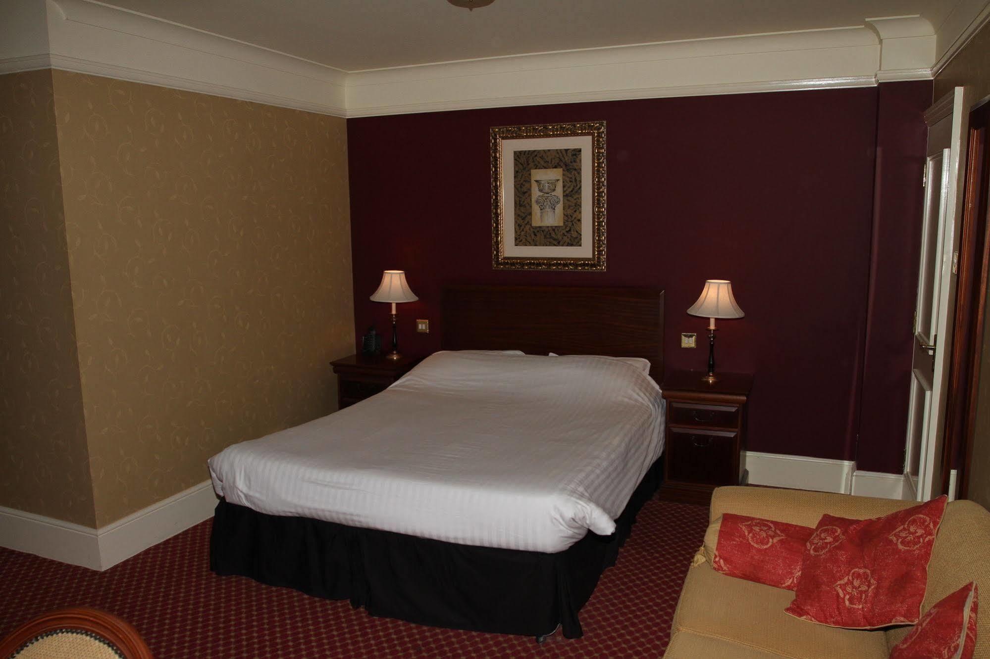 The Orwell Hotel Felixstowe Esterno foto